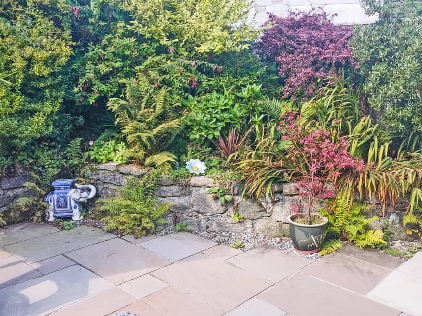 Back garden | Old Orchard Cottage, Trethurgy, near St Austell