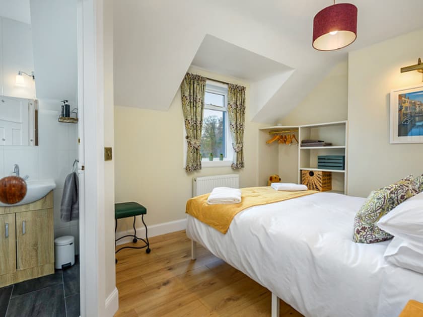 Double bedroom | James Wilson Suite - Meldrum Apartments, Ceres, near St Andrews
