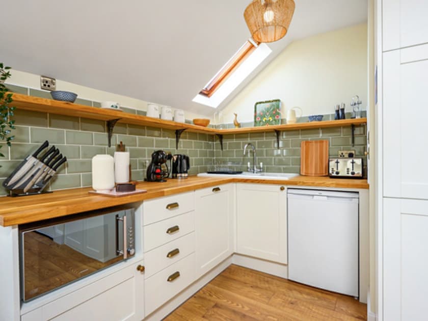 Kitchen | Lunardi Suite - Meldrum Apartments, Ceres
