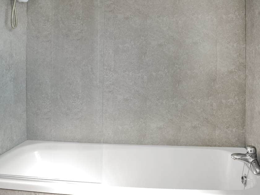 Bathroom | Swan’s Nest, Filey