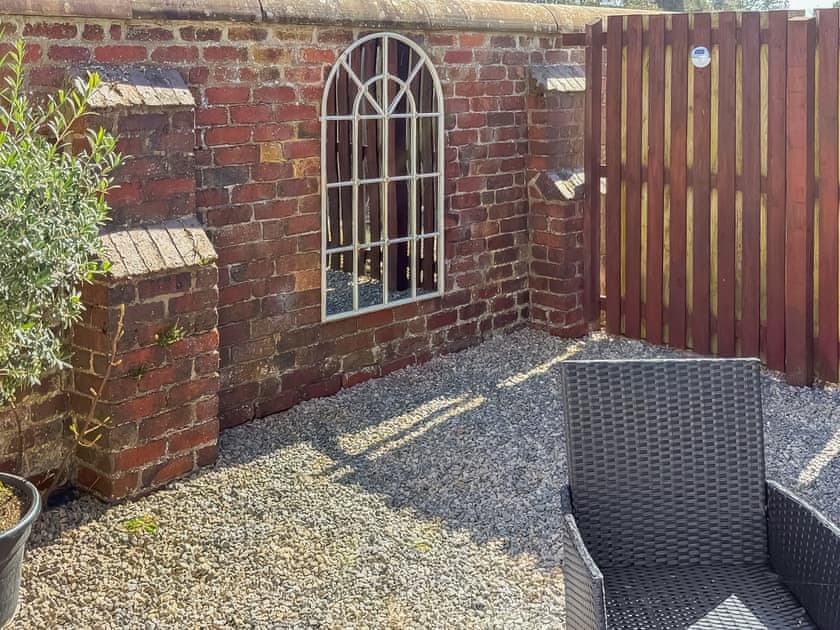 Sitting-out-area | The Guards Quarters - The Old Court House, Silloth