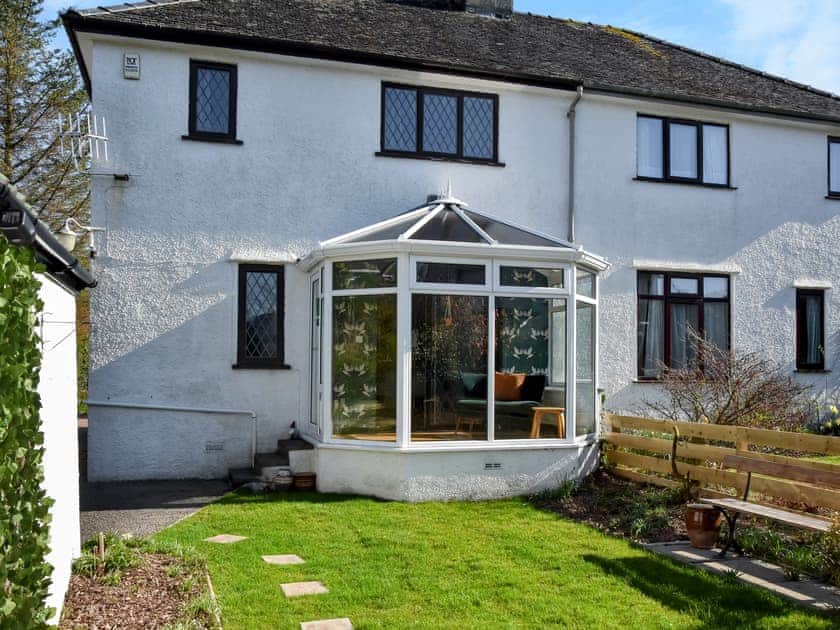 Back Garden & Conservatory | Hindsgarth, Keswick