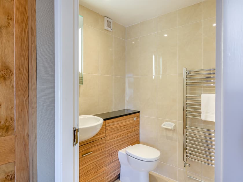 Shower room | Juniper - Yewfield Apartments, Hawkshead