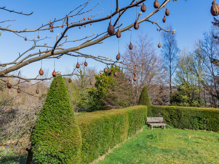 Garden | Juniper - Yewfield Apartments, Hawkshead