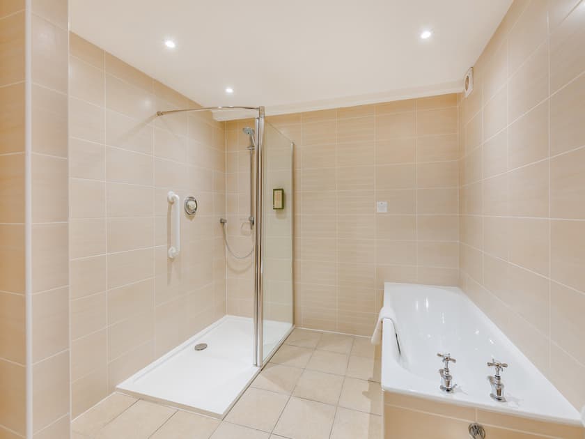 Bathroom | Rowan - Yewfield Apartments, Hawkshead