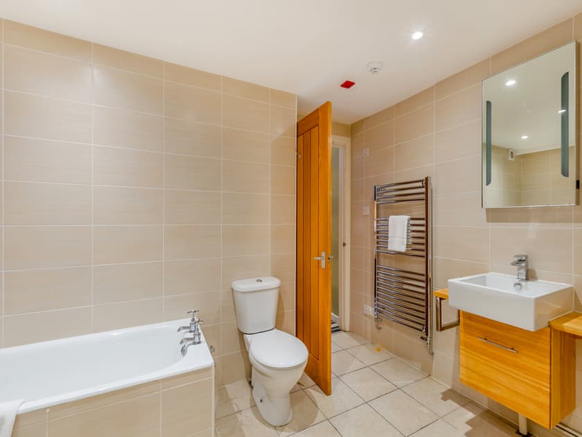 Bathroom | Rowan - Yewfield Apartments, Hawkshead