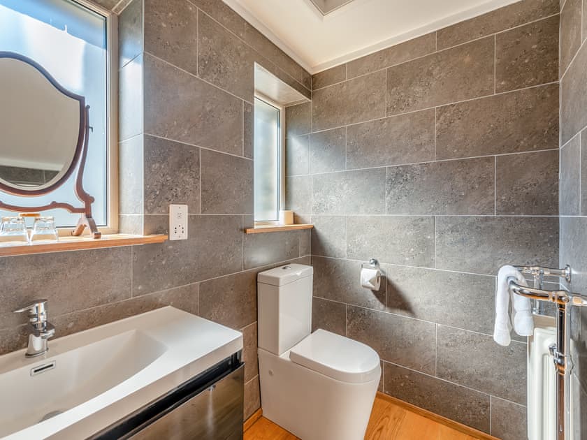 Bathroom | Rose How 1 - Yewfield Apartments, Hawkshead