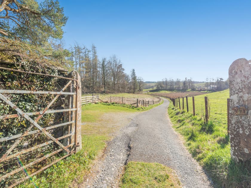 Surrounding area | Rose How 1 - Yewfield Apartments, Hawkshead
