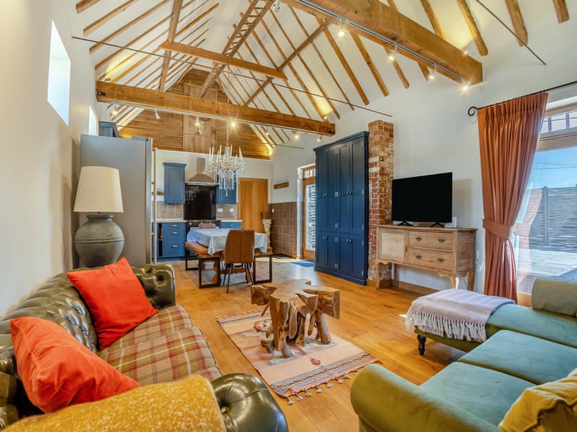 Open plan living space | The Oast - New Shelve Farm Holidays - New Shelve Farm Holidays, Lenham, near Maidstone