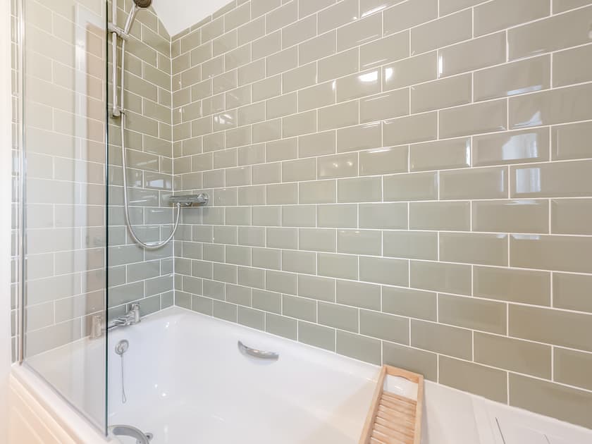Bathroom | Yr Encil, New Quay