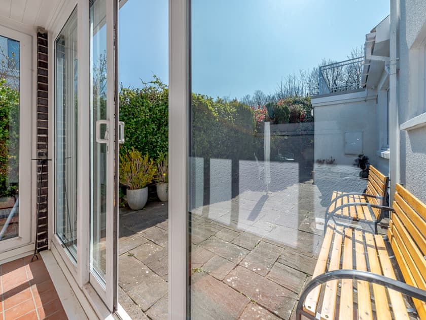 Sitting-out-area | Yr Encil, New Quay
