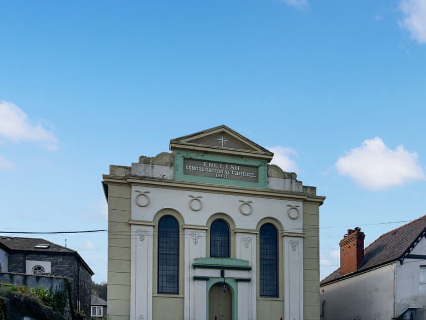 Surrounding area | Tabernacle Basement, Mold and the Clwydian Range