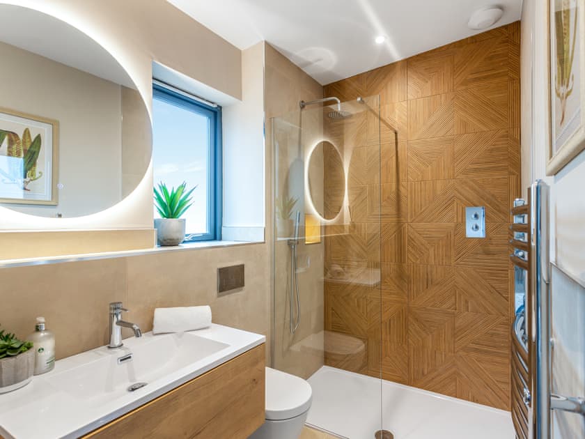 Bathroom | Hayloft - Rachel’s Farm, Buchlyvie