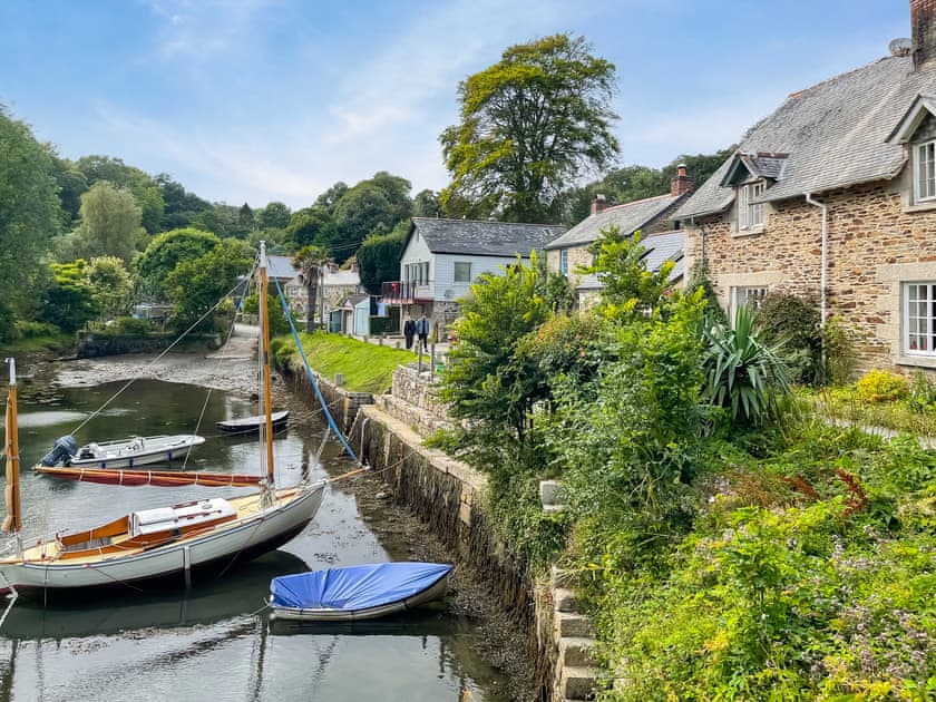 Easy Drive to Helford River  | Gribbas Cottage, Stithians