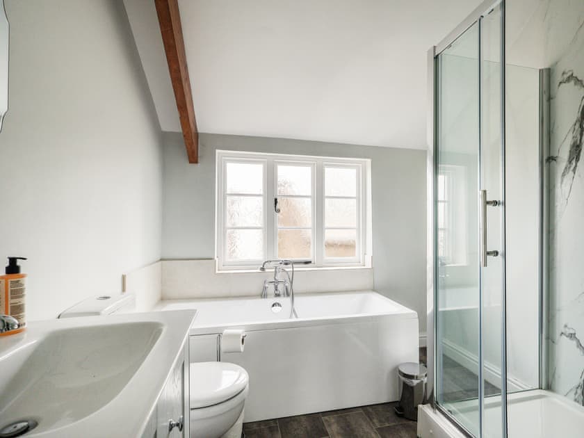 Bathroom | Salt House - Berkeley Castle, Berkeley