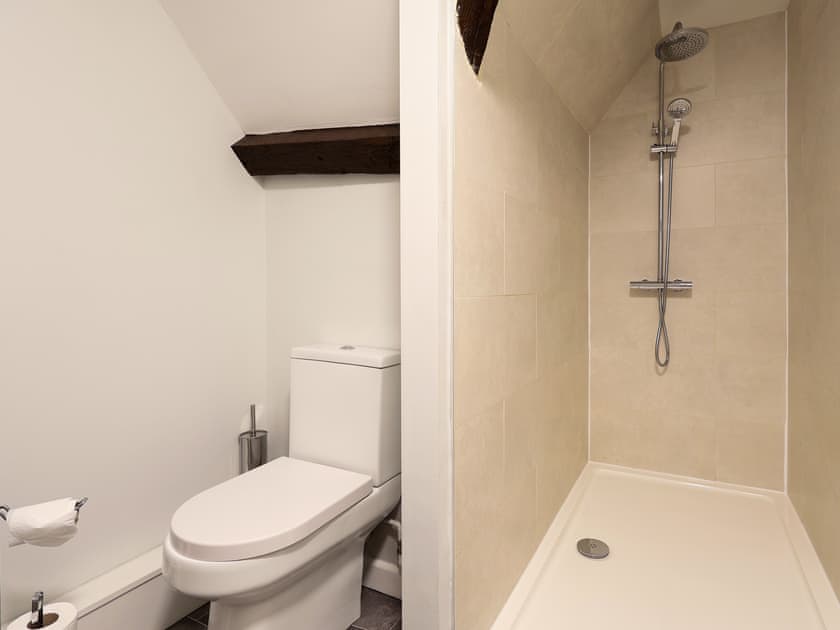 Bathroom | Salt House - Berkeley Castle, Berkeley