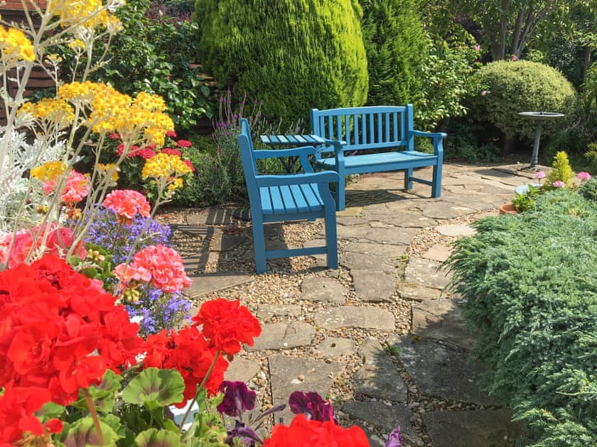 Garden | Scarborough Rose Apartment, Scarborough