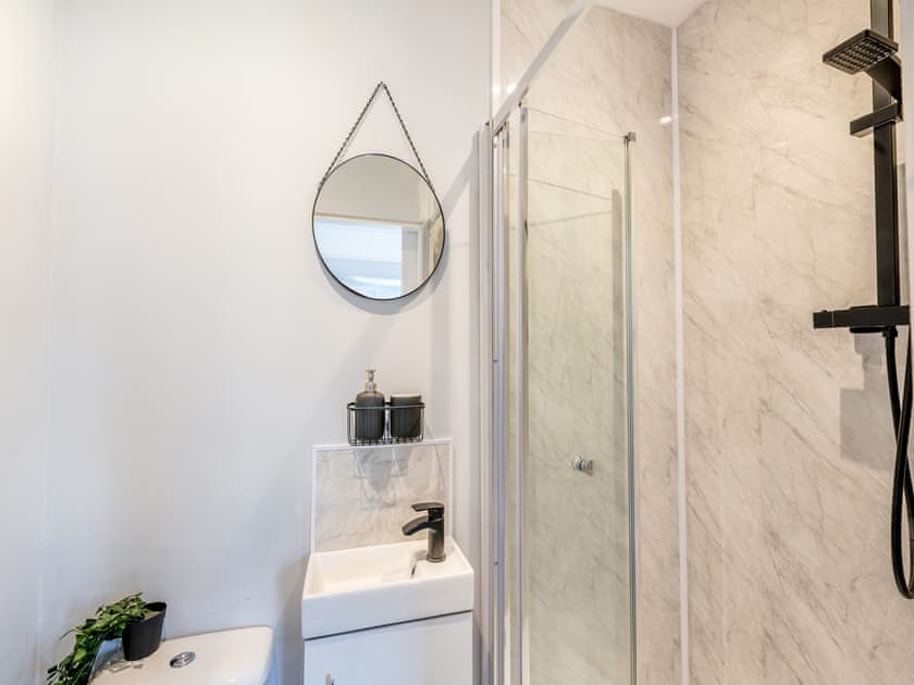Bathroom | Debenham Lodge, Cliftonville, Margate