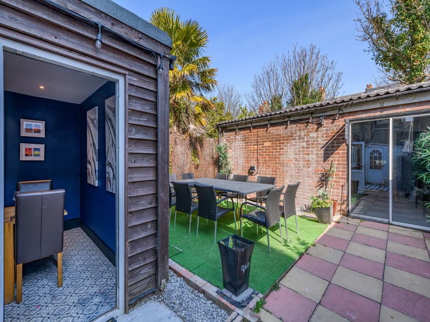 Outdoor | Debenham Lodge, Cliftonville, Margate