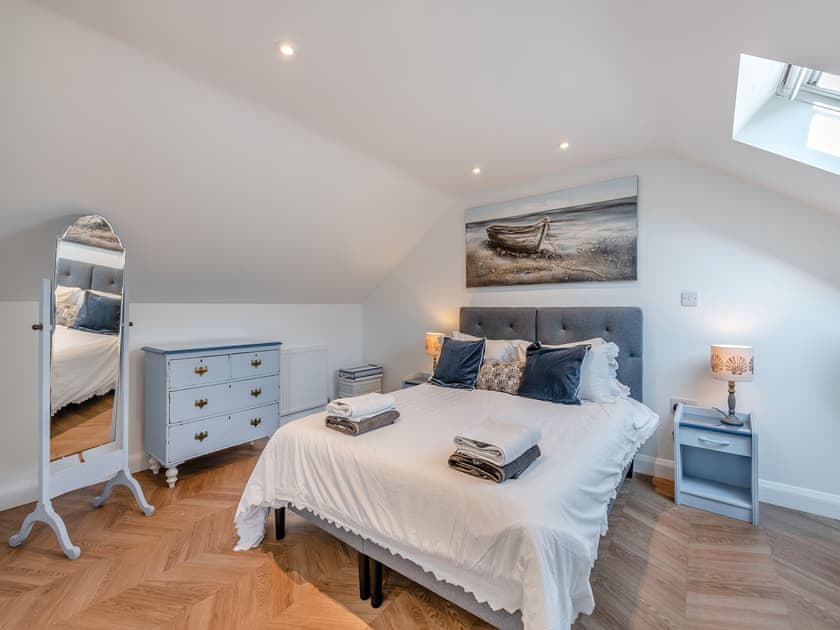 Double bedroom | Whitstable Getaways - Harbour Lodge - Seaside Escapes, Whitstable