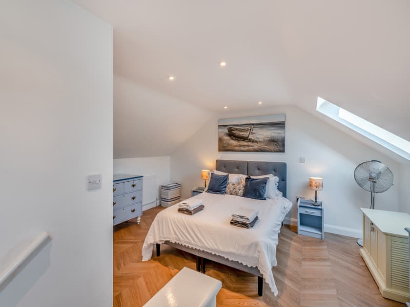 Double bedroom | Whitstable Getaways - Harbour Lodge - Seaside Escapes, Whitstable