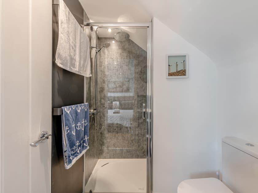 Bathroom | Whitstable Getaways - Harbour Lodge - Seaside Escapes, Whitstable