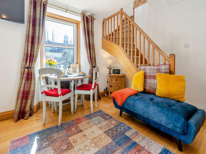 Living room/dining room | Ardlevale Cottage, Pitlochry