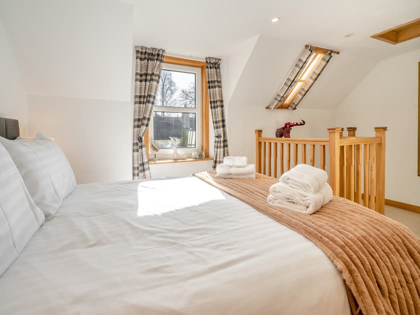 Kingsize bedroom  | Ardlevale Cottage, Pitlochry