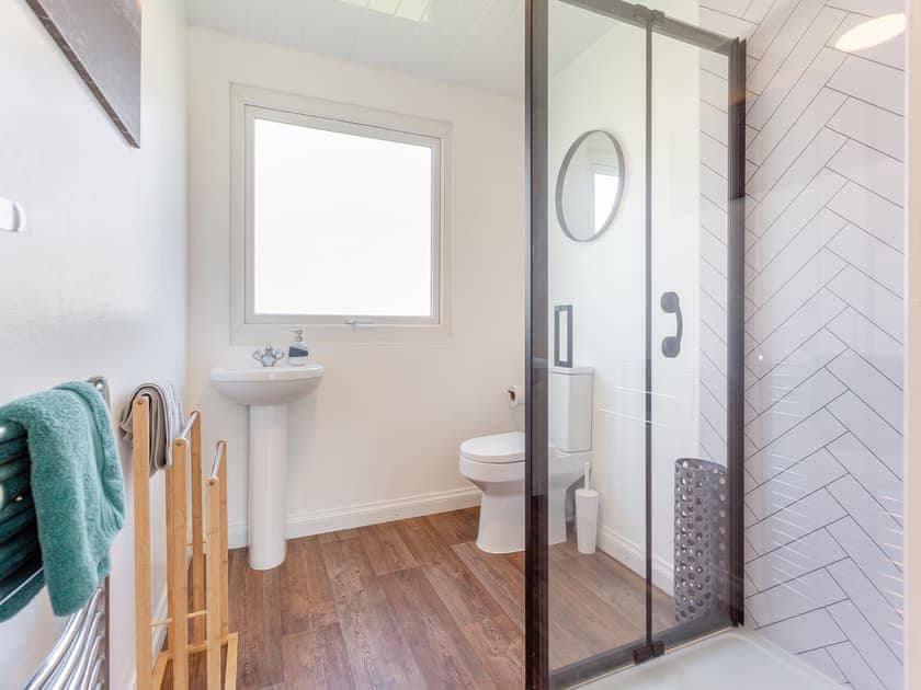 Shower room | Inchnadamph Lodge properties - Walled Cottage - Inchnadamph Lodge Properties, Inchnadamph, near Lochinver