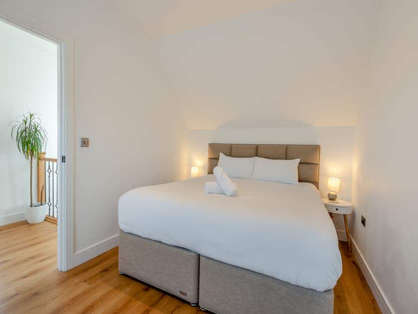 Super King Size bed  | Starlight - Talog Country Retreat, Talog