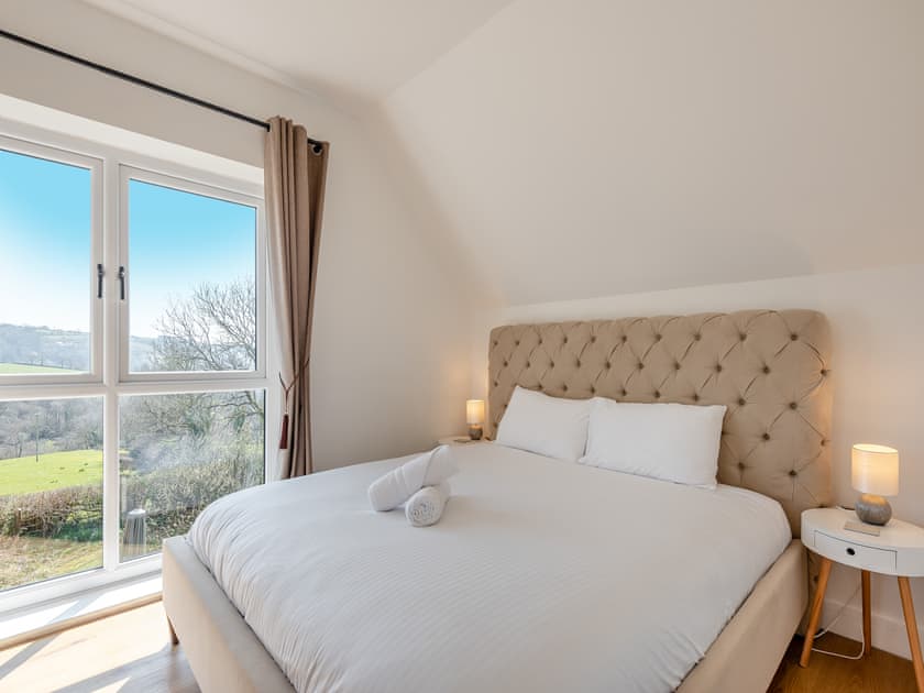 Super King Size bed  | Starlight - Talog Country Retreat, Talog
