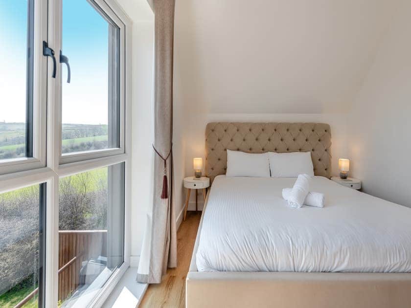 Super King Size bed  | Starlight - Talog Country Retreat, Talog