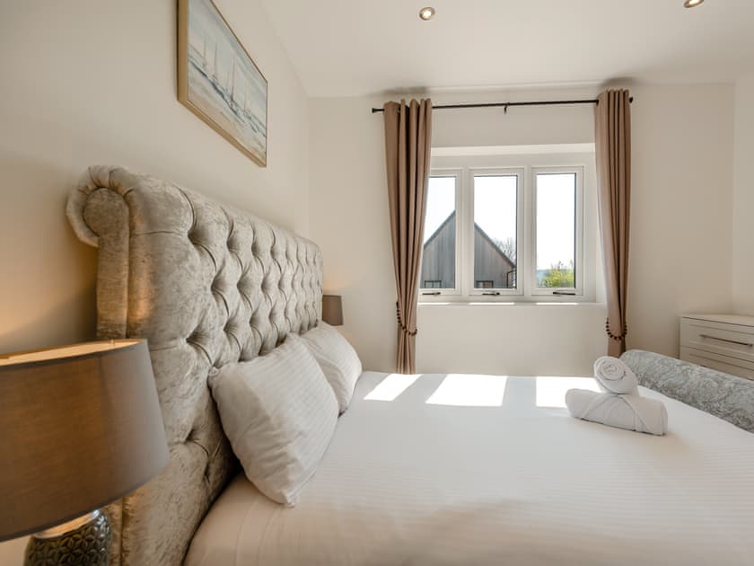 King Size bed | Moonlight - Talog Country Retreat, Talog