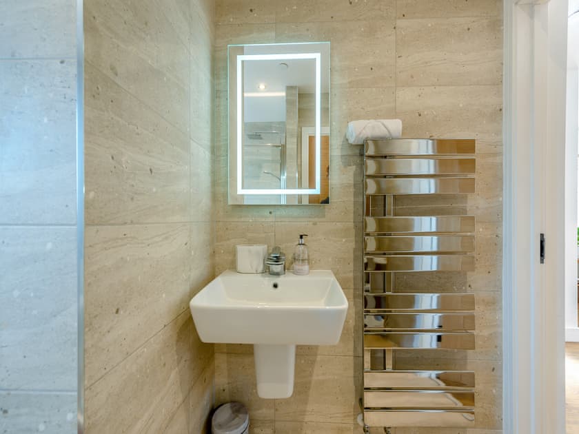 Shower room | Moonlight - Talog Country Retreat, Talog
