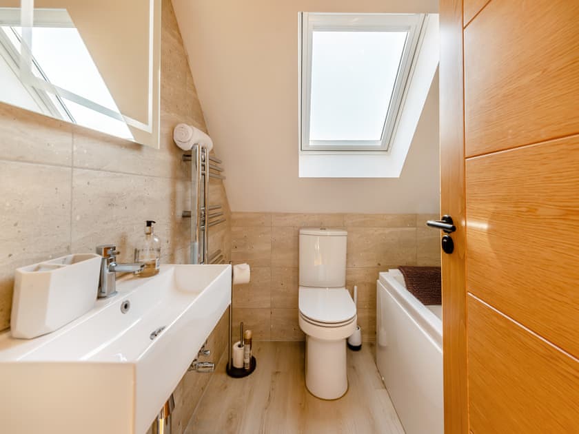 Bathroom | Moonlight - Talog Country Retreat, Talog