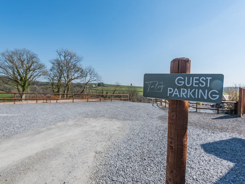 Parking | Moonlight - Talog Country Retreat, Talog