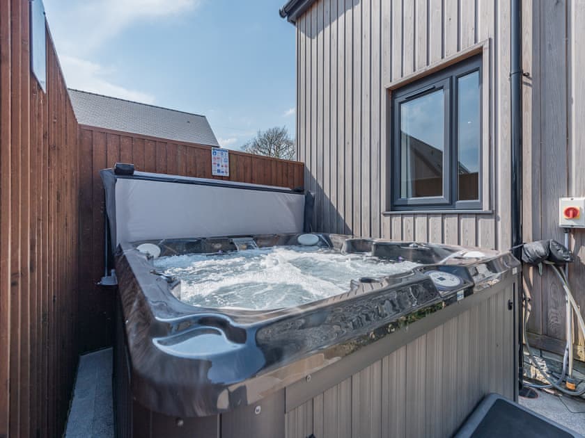 Jacuzzi Hot tub | Shooting Star - Talog Country Retreat, Talog