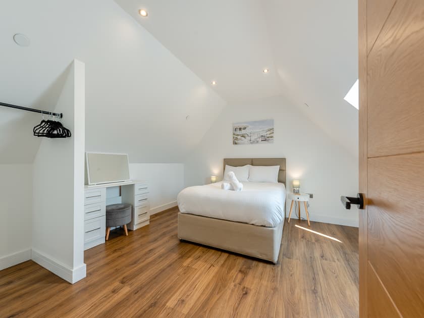 King Size bed | Shooting Star - Talog Country Retreat, Talog