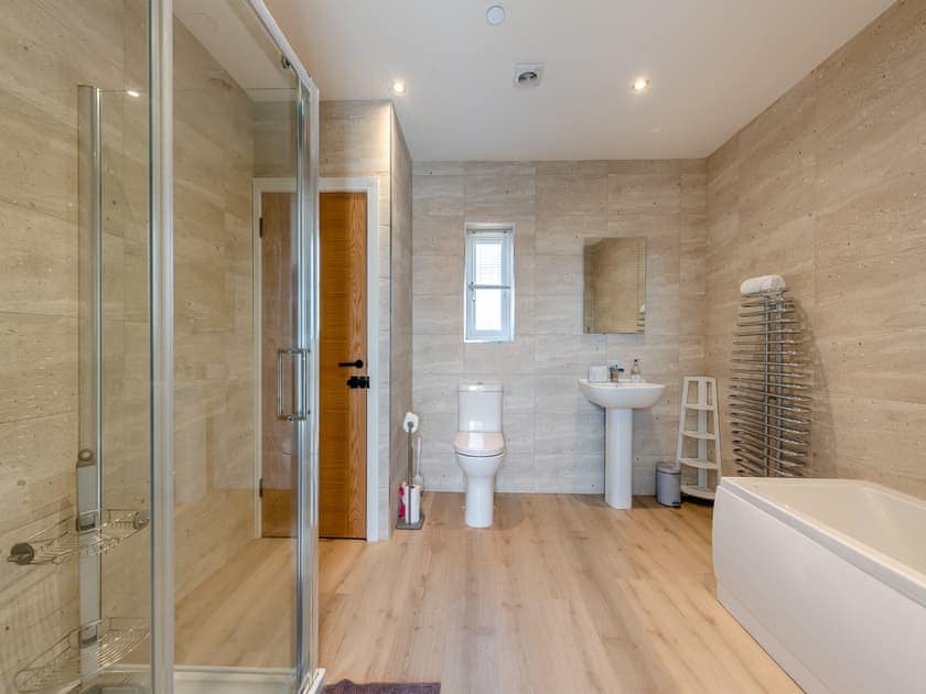 Bathroom | Shooting Star - Talog Country Retreat, Talog