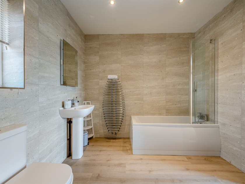Bathroom | Shooting Star - Talog Country Retreat, Talog