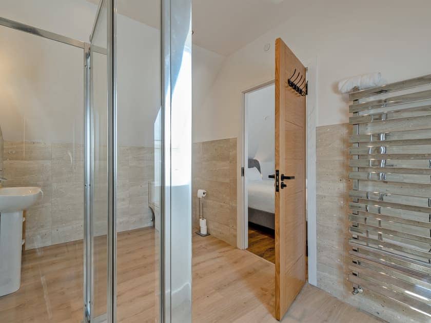 Shower room | Shooting Star - Talog Country Retreat, Talog