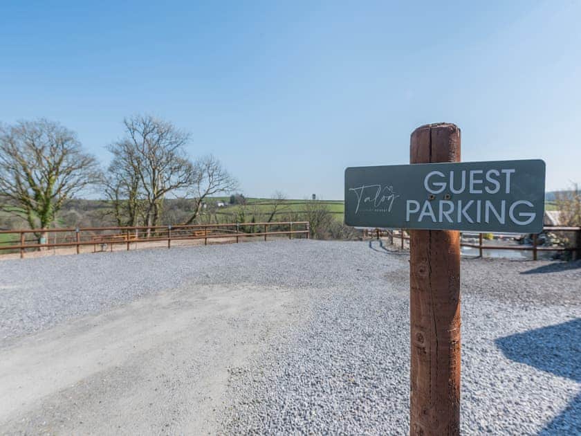 Parking | Shooting Star - Talog Country Retreat, Talog