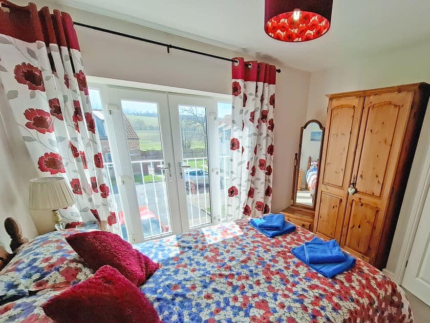 Cosy double bedroom  | Meadow View, Bridlington