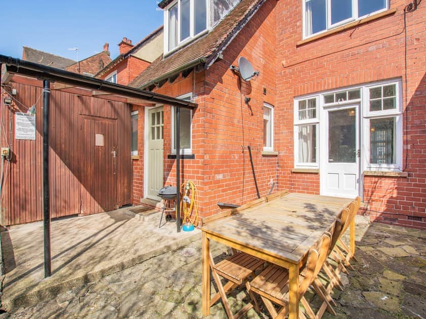Sitting-out-area | Holbeck House, Scarborough