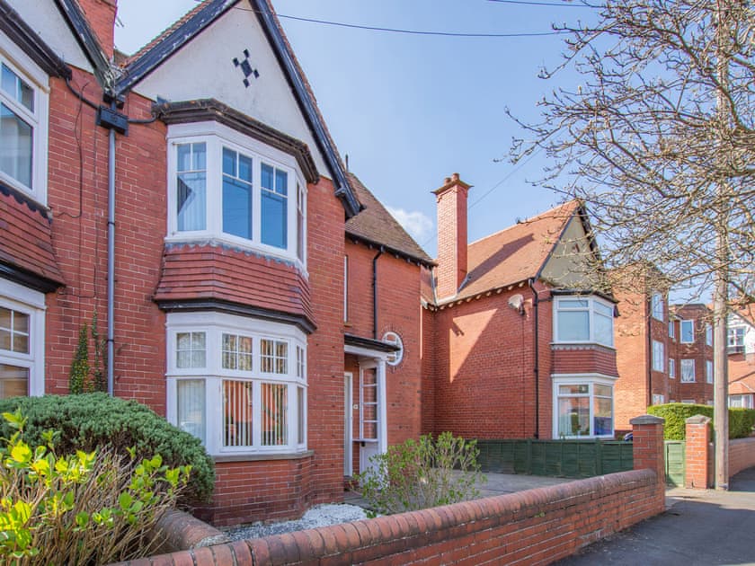 Exterior | Holbeck House, Scarborough