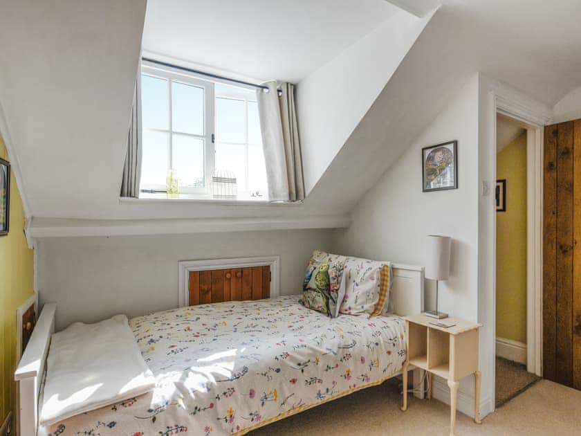 Twin bedroom | Flo’s Cottage, Kington