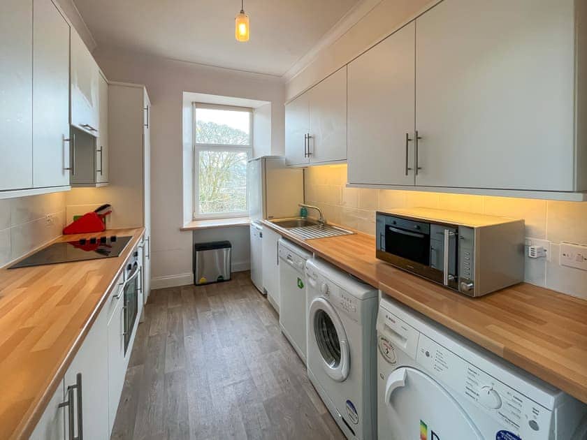 Kitchen | Glenfyne Apartment - Seaside House, Ardrishaig, near Lochgilphead