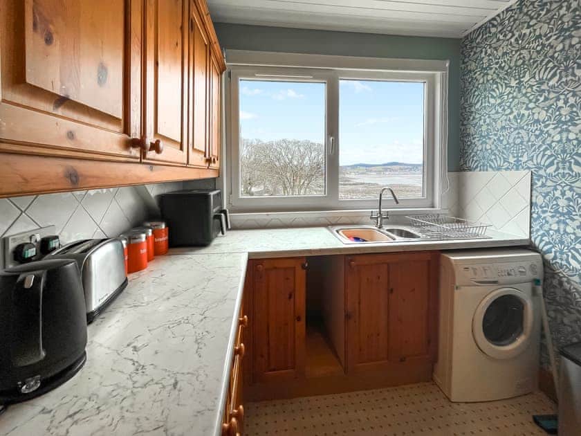 Kitchen | Glengilp Apartment - Seaside House, Ardrishaig, near Lochgilphead