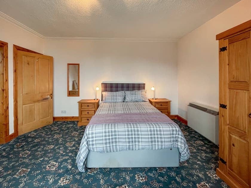 Double bedroom | Glengilp Apartment - Seaside House, Ardrishaig, near Lochgilphead