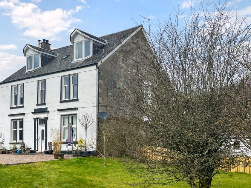 Exterior | Glengilp Apartment - Seaside House, Ardrishaig, near Lochgilphead